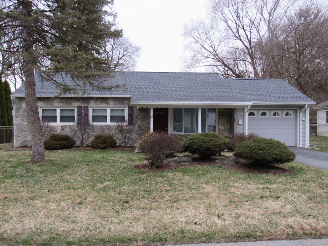2607 Valley Rd, East Petersburg, PA 17520 House Rental in East