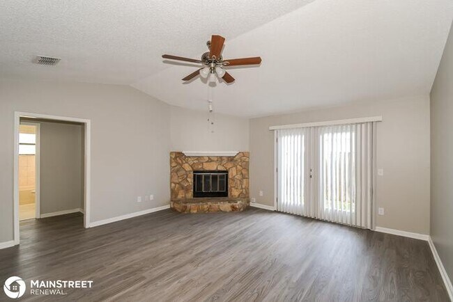 Foto del edificio - 12461 Hickory Hollow Dr, Jacksonville, FL ...