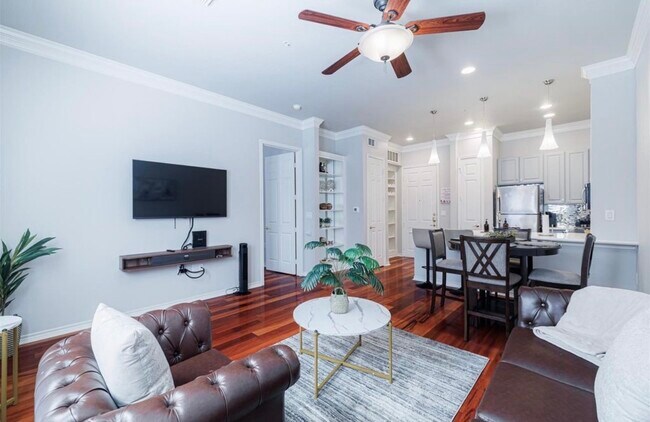 Building Photo - 2400 McCue Rd