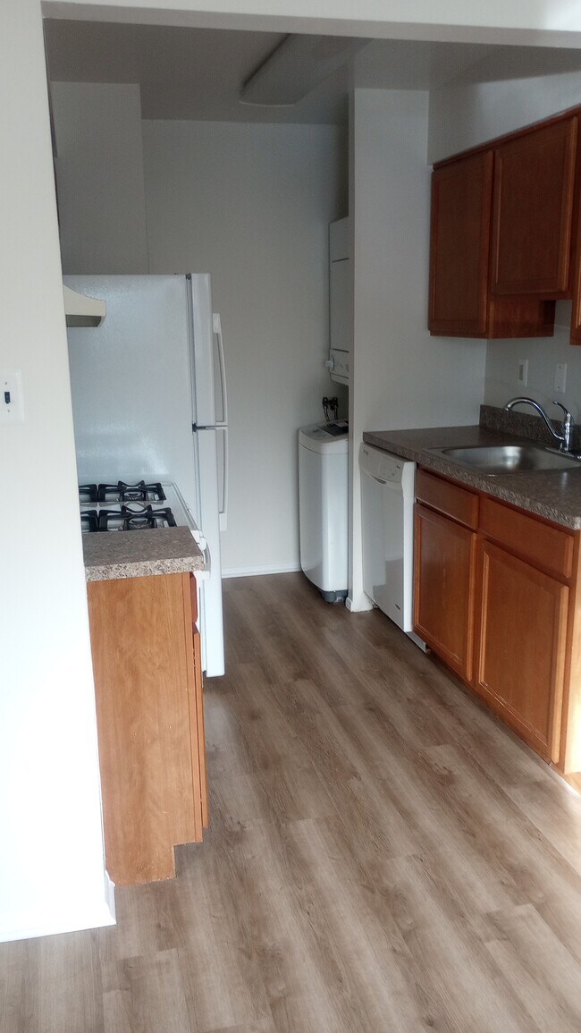 Foto del edificio - 8210 Pine Rd