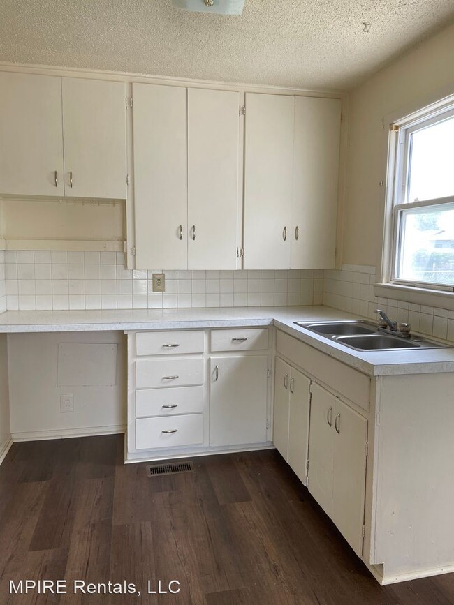 Building Photo - 3 br, 1 bath House - 2209 30th St.