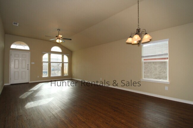 Foto del edificio - Spacious 2-bedroom!!!