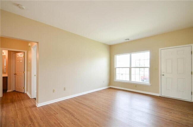 Building Photo - 222 Huntington Ln
