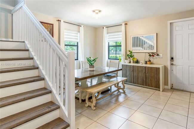 Building Photo - 724 SE 37th Ave