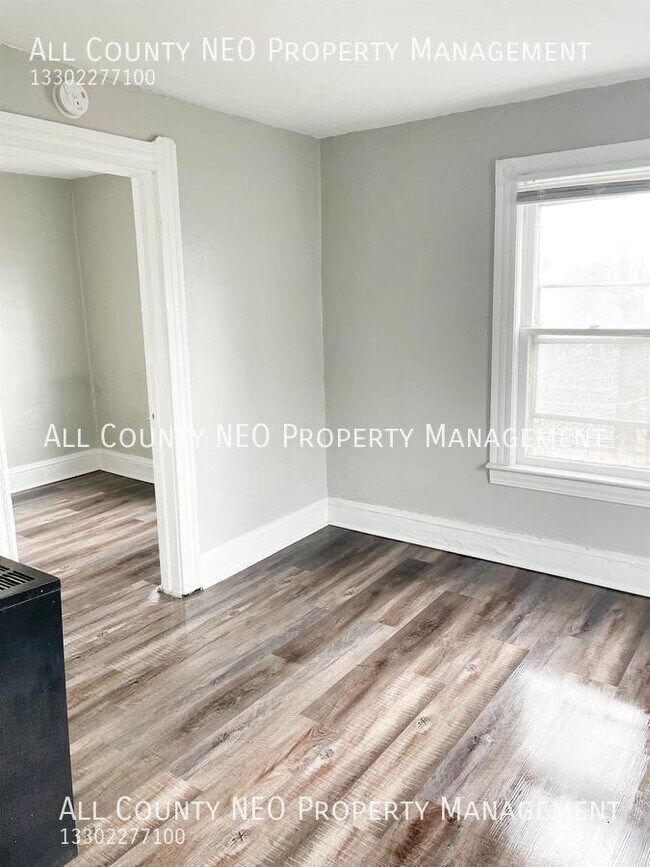 12307 Plover St Unit 4, Lakewood, OH 44107 Room for Rent in Lakewood