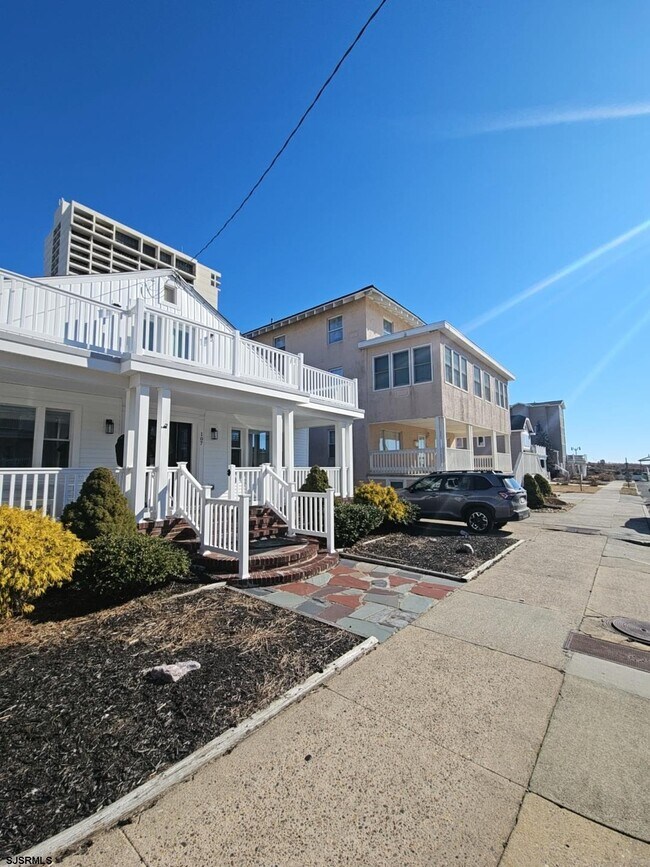 Building Photo - 107 S Dover Ave