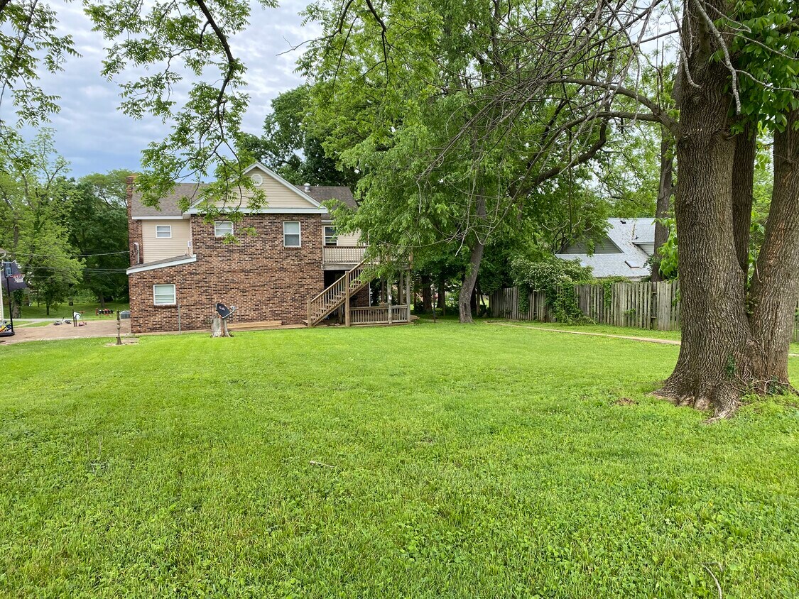 212 W Jefferson St Unit D, Potosi, MO 63664 Apartments in Potosi, MO