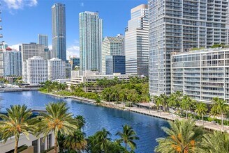 Building Photo - 901 Brickell Key Blvd