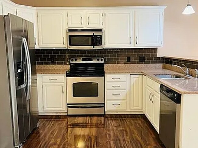 Foto del edificio - 1798 N 177th Plaza