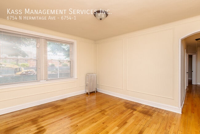 Foto del edificio - 6754 N Hermitage Ave