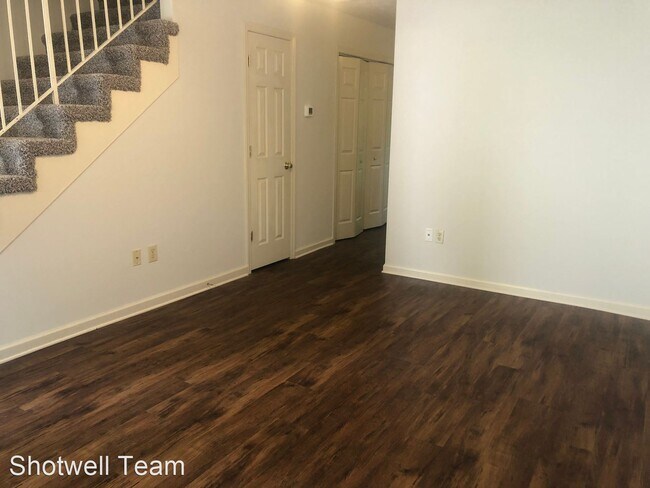 Building Photo - 2 br, 2.5 bath House - 1423 Schoolcraft Way