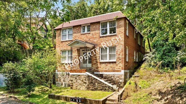 Building Photo - 525 E Manning St