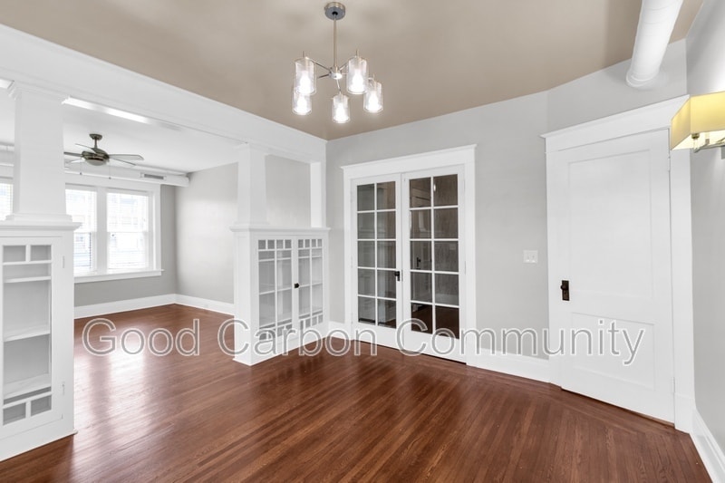 Primary Photo - 1378 Hertel Ave