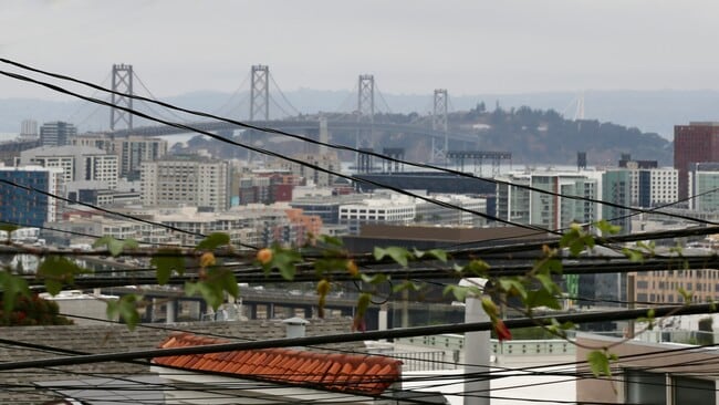 Vista de la ventana frontal - 748 Kansas St