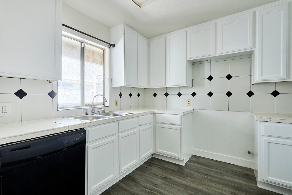 Foto principal - 744 Rose Ave