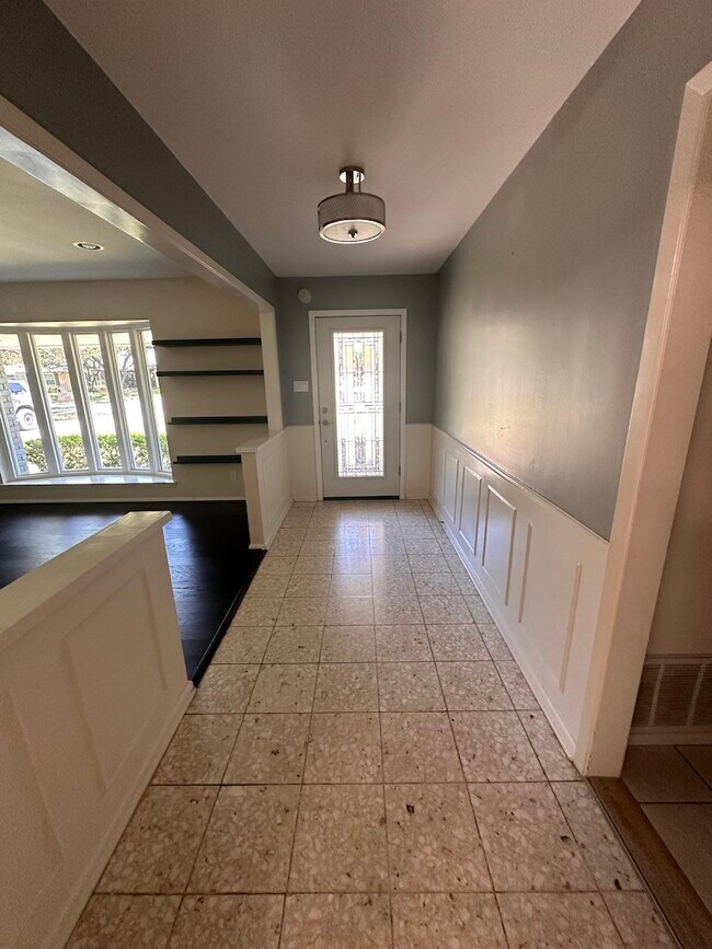 Foto del edificio - 6034 Winding Ridge Dr