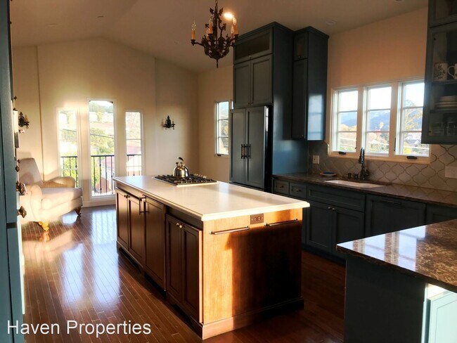 Foto del edificio - 3 br, 2.5 bath House - 246 Le Point St.