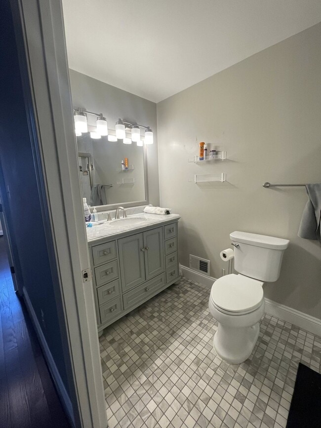 Shared bathroom - 1734 S Charles St