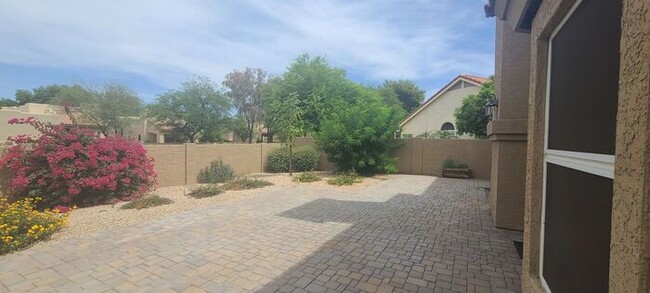 Building Photo - 4 Bedroom/3 Bathroom Marlboro Court