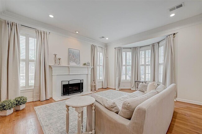 Foto del edificio - 735 Highgrove Park