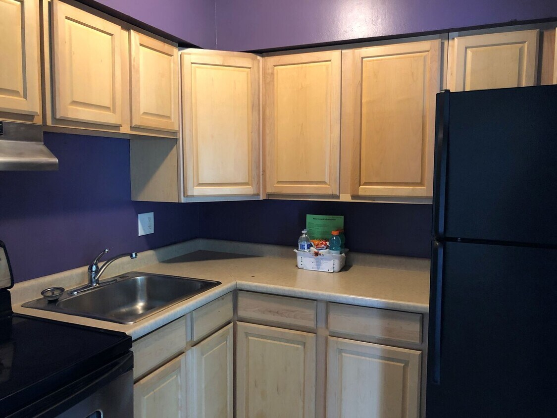 Foto principal - 1201 Greenwood - 2 Blocks from WMU Campus!