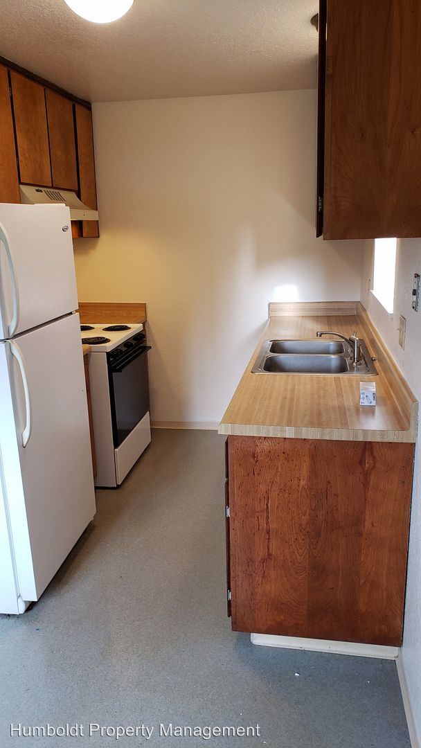 Foto del edificio - 2270 Heather Ln
