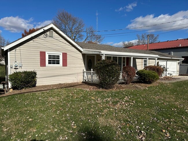 Building Photo - 1428 W Cole Rd