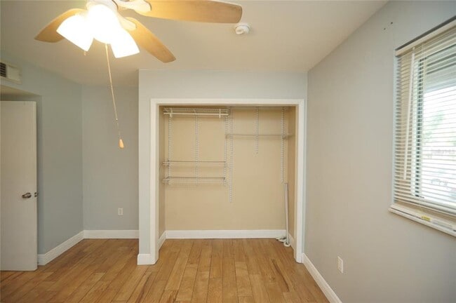 Building Photo - 760 S Village Dr