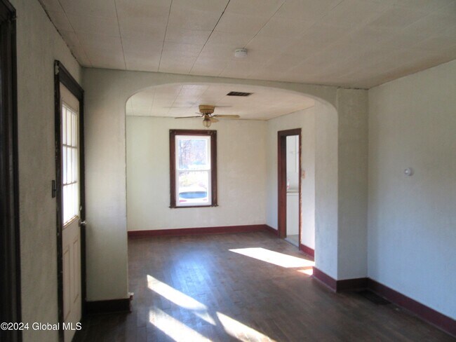 Building Photo - 260 Ferry Blvd