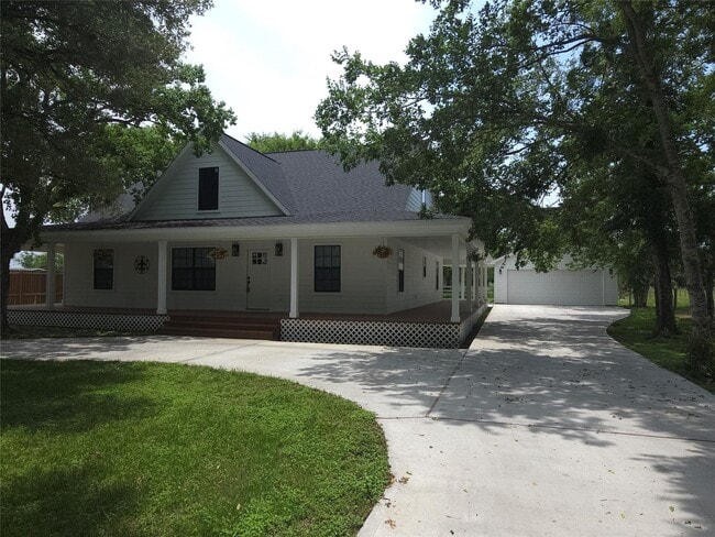 Building Photo - 1585 Co Rd 237