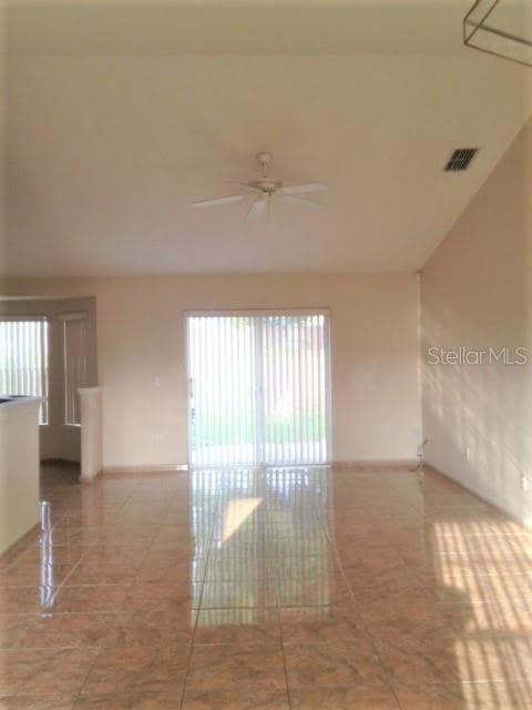 Foto del edificio - 8000 Aspencrest Ct