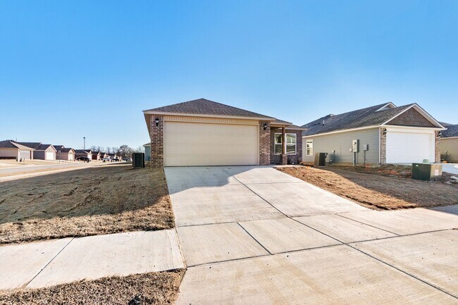 Foto del edificio - Brand new 3 bedroom, 2 bathroom home in Fayetteville, Arkansas