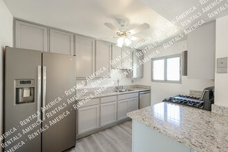 Building Photo - 1246 E Marny Rd