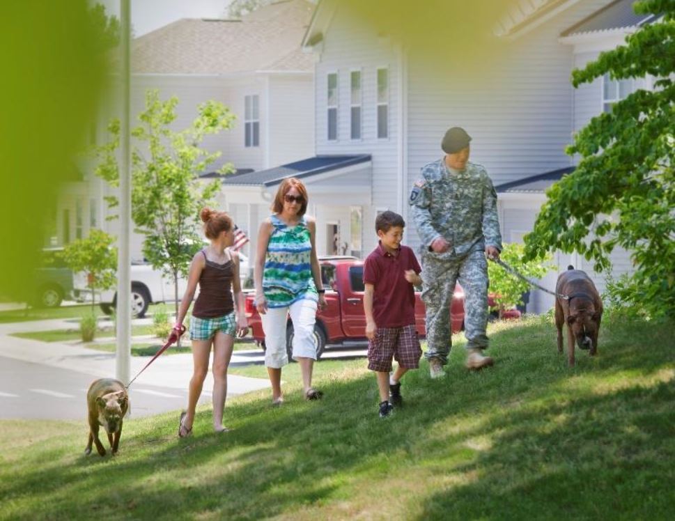 Foto principal - Campbell Crossing - Military Living