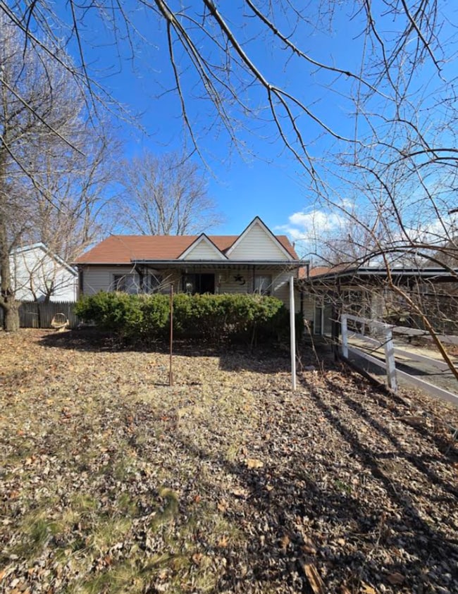 Building Photo - 1813 N Routiers Ave