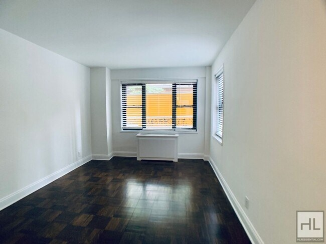 Building Photo - EAST 56 STREET