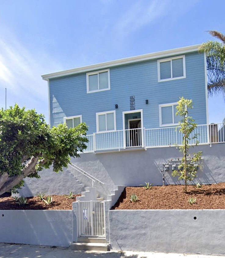 Foto principal - 937 S Soto St