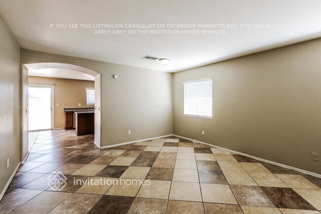 Foto del edificio - 6040 W Wood St