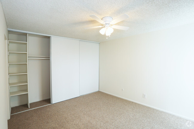 2BR, 1BA-850 SF - Lincoln-Moody Apartments