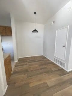 Foto del edificio - 10540 Lakeside Dr N