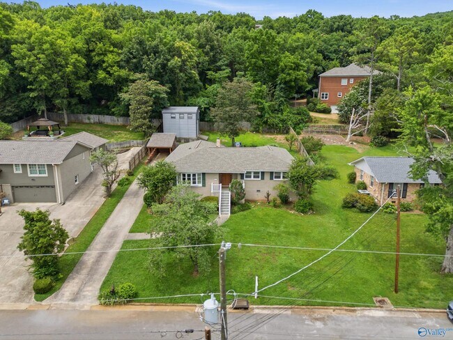 Building Photo - 2117 Shades Crest Rd SE