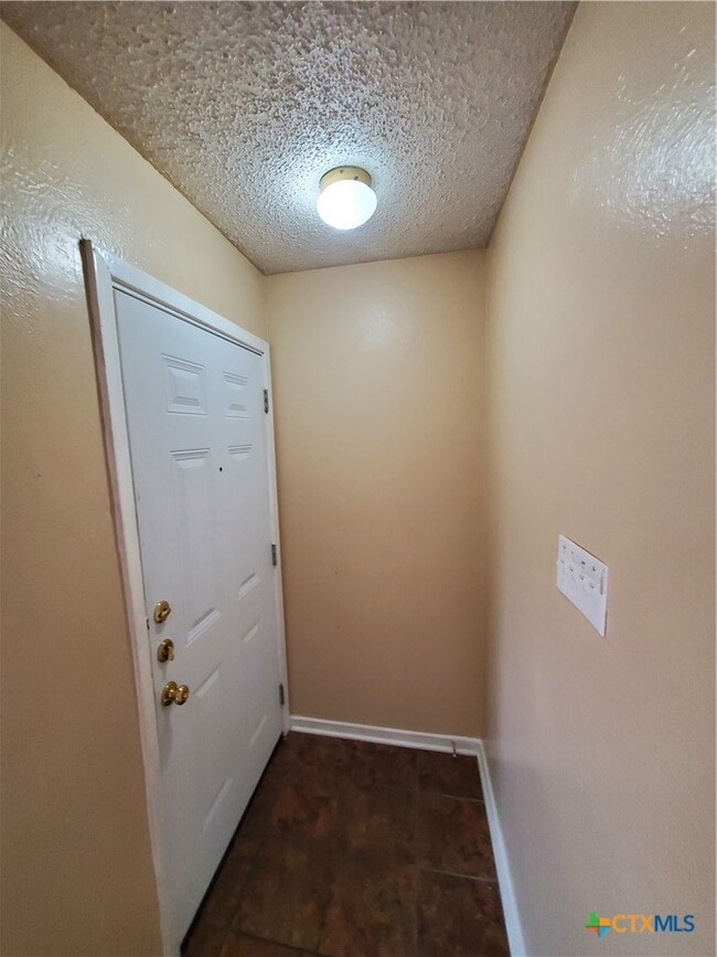 Building Photo - 1308 Covey Ln