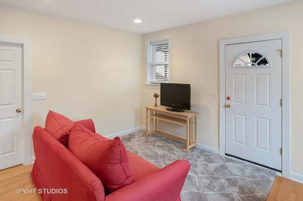 Foto del edificio - 3339 W Byron St