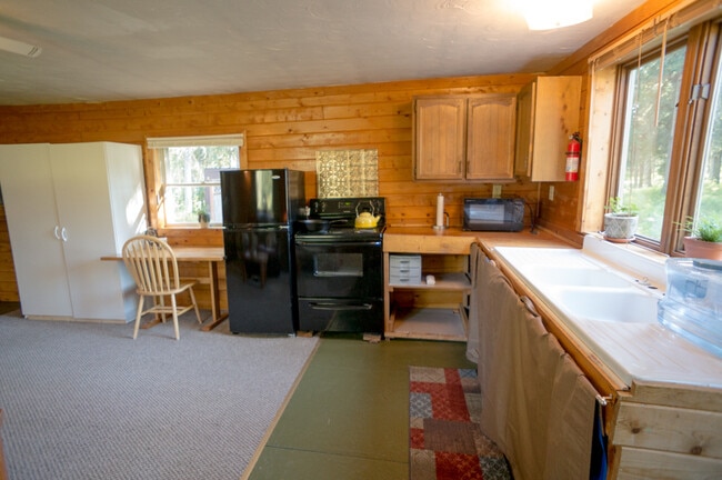 Building Photo - 114 Boaters Ln