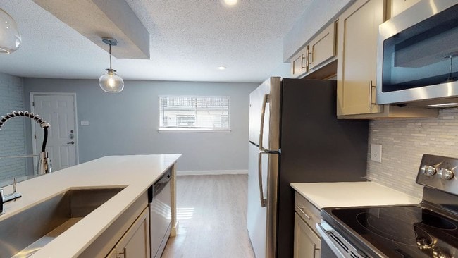 Newly Renovated - Tesoro Bonita
