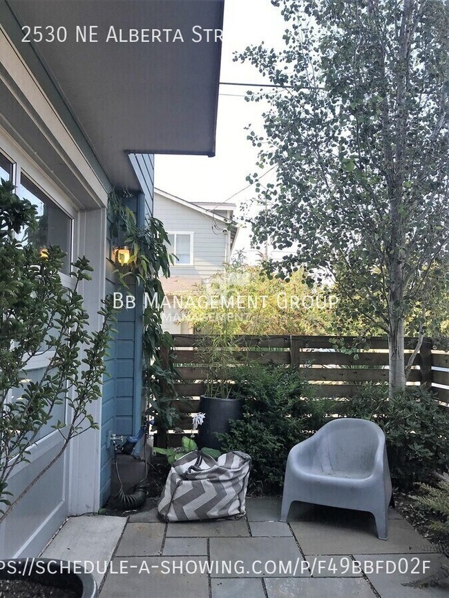 Foto del edificio - 2530 NE Alberta St