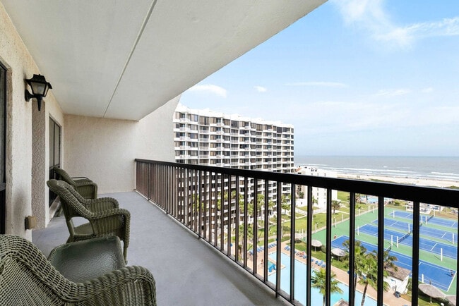 Foto del edificio - 404 Padre Blvd