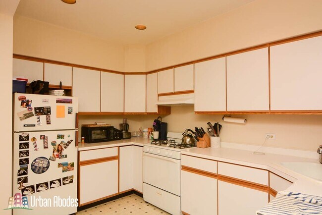 Foto del edificio - 1343 W Roscoe St
