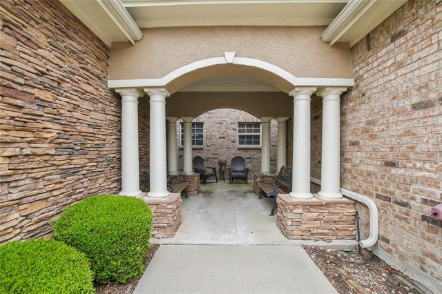 Foto del edificio - 6310 Cedar Falls Dr