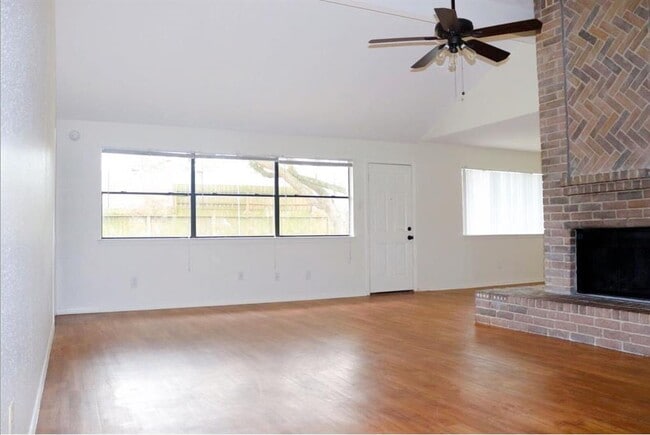 Foto del edificio - 21330 Golden Dove Dr
